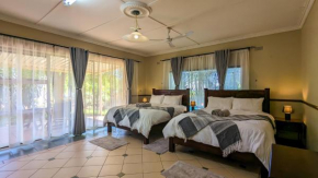Room in Villa - Zambezi Family Lodge - Elephant Room